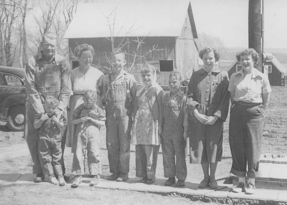 Portraits - Group, saddle shoes, Iowa, Marshalltown, IA, Families, Children, Barns, Farms, history of Iowa, Iowa History, Phillips, Kim