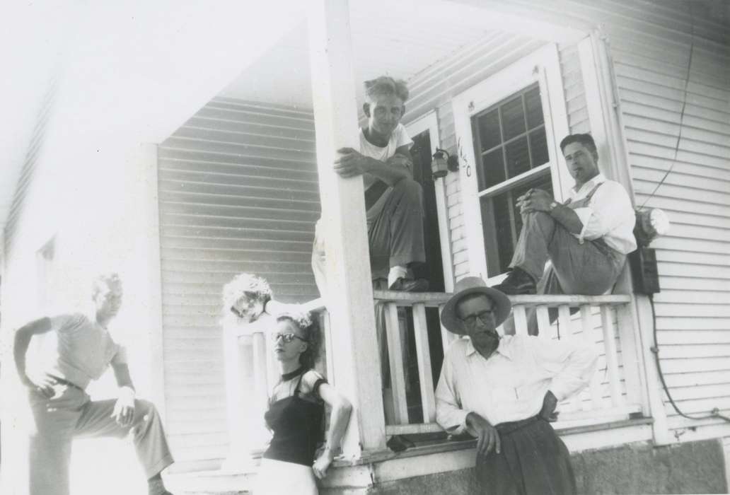 Portraits - Group, pipe, history of Iowa, Iowa History, Families, Vanderah, Lori, Iowa, porch, USA, Leisure