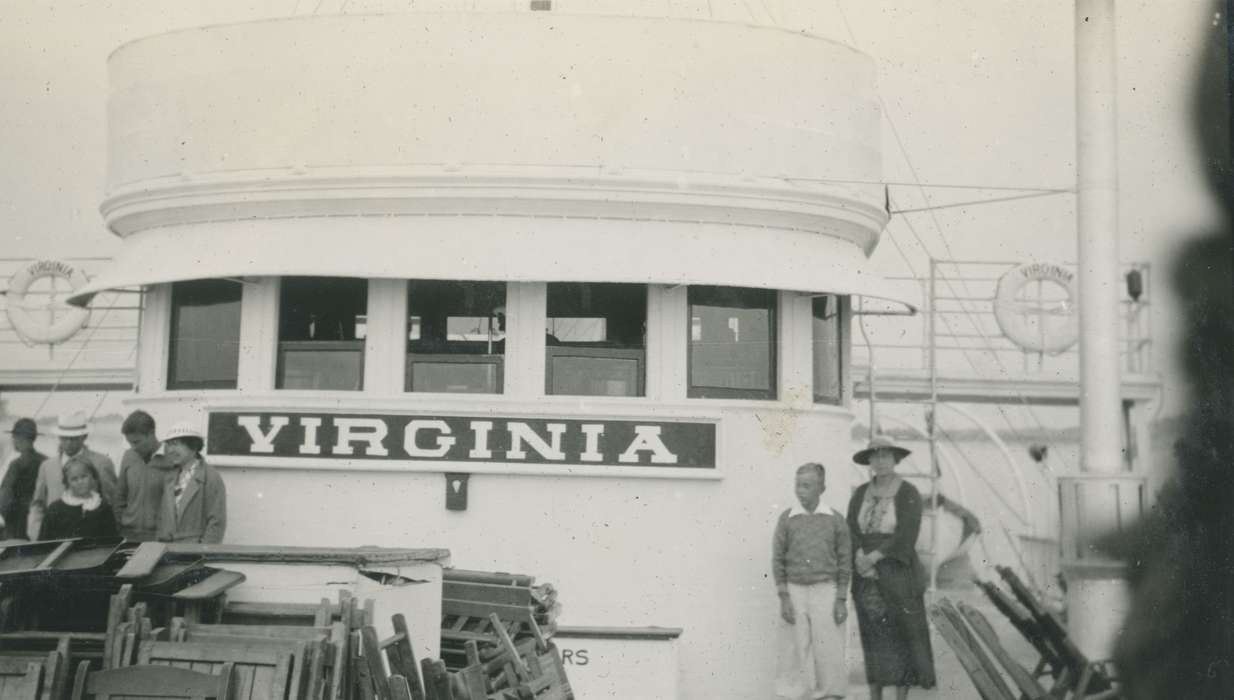 Travel, history of Iowa, Motorized Vehicles, McMurray, Doug, boat, Iowa, Lakes, Rivers, and Streams, USA, Children, Iowa History, Portraits - Group