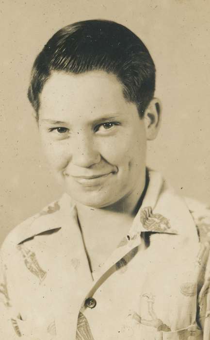 boy, IA, Iowa, coke, smile, Children, eyes, Portraits - Individual, smirk, hair, history of Iowa, Spilman, Jessie Cudworth, Iowa History