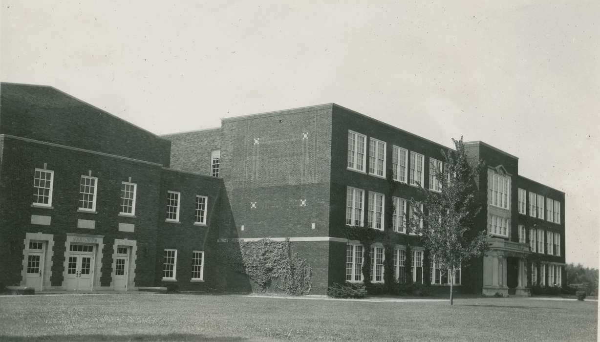 history of Iowa, Centerville, IA, McMurray, Doug, Iowa, high school, building, Iowa History, Schools and Education