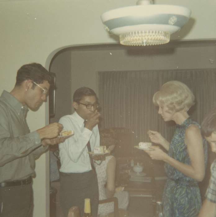 dining room, IA, Homes, history of Iowa, Scholtec, Emily, Iowa, Food and Meals, Iowa History, cake