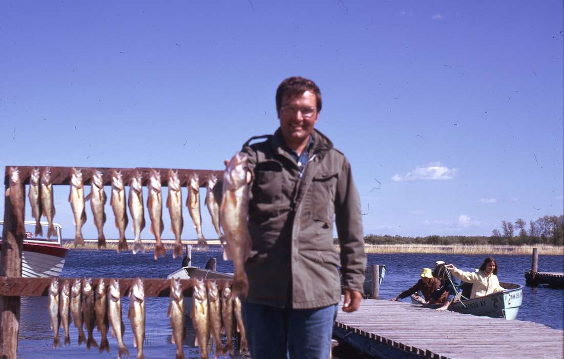 history of Iowa, Iowa History, IA, Animals, Lakes, Rivers, and Streams, fish, fishing, Iowa, Zischke, Ward, Outdoor Recreation, boat