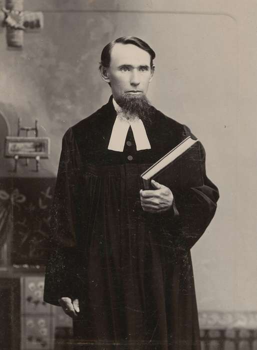 cross, Iowa, Waterloo, IA, cabinet, Religion, Olsson, Ann and Jons, Portraits - Individual, book, man, history of Iowa, cabinet photo, pastor, Iowa History