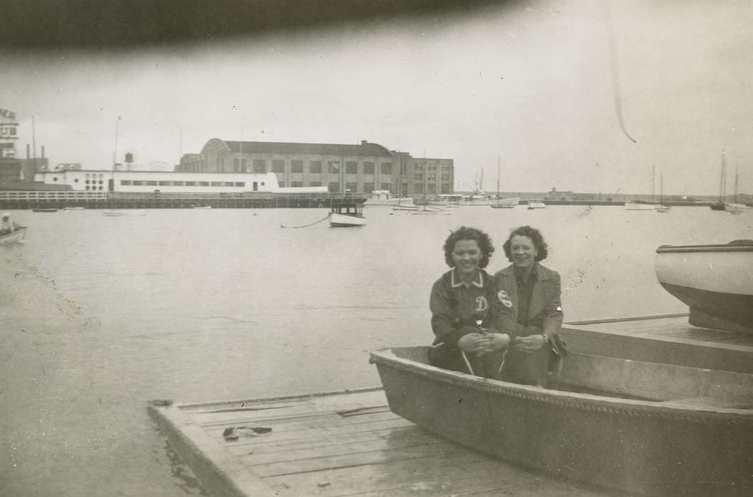 Portraits - Group, Campopiano Von Klimo, Melinda, harbor, history of Iowa, Iowa History, Motorized Vehicles, Lakes, Rivers, and Streams, Iowa, boat, Chicago, IL
