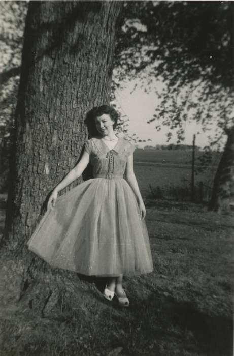 Portraits - Individual, Iowa History, tree, homecoming, Iowa, dress, Coggon, IA, history of Iowa, Wilson, Jerry and Katherine