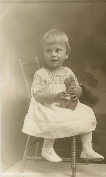 Rogers, Rose Frantz, Iowa History, Children, Iowa, history of Iowa, Portraits - Individual, stuffed animal, Riverside, IA