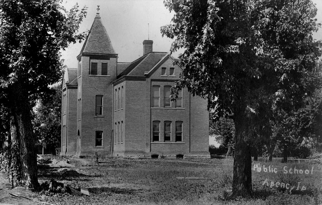 history of Iowa, Iowa History, Lemberger, LeAnn, Iowa, Agency, IA, tree, Schools and Education, school