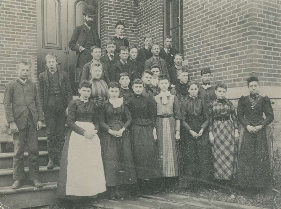 Children, high school, history of Iowa, Portraits - Group, Waverly Public Library, Waverly, IA, Iowa, Iowa History, Schools and Education, school photo, Labor and Occupations