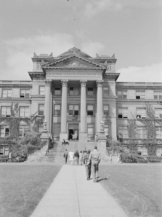 pillar, Schools and Education, classmates, campus, iowa state university, Library of Congress, Iowa, history of Iowa, Iowa History, students