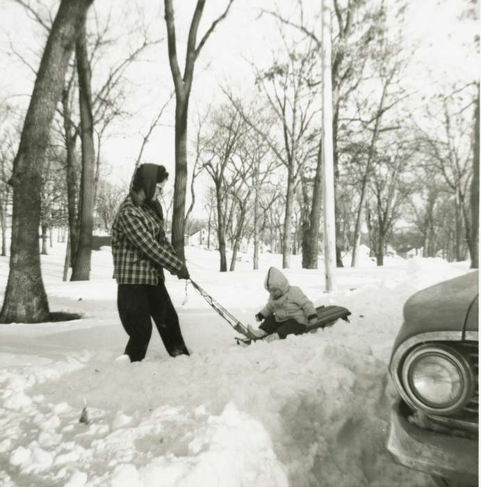 Goplerud, Lynda, Cedar Rapids, IA, Iowa History, Leisure, Children, Iowa, history of Iowa, Winter, sledding, snow
