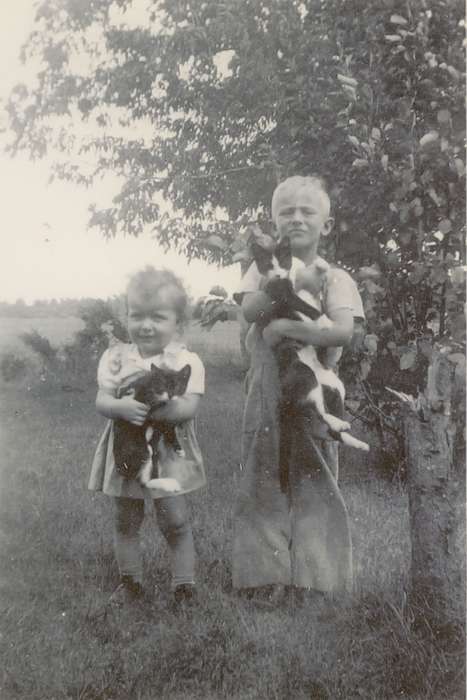 Portraits - Group, Avis, Linda, Iowa, Evansdale, IA, Animals, Children, cat, history of Iowa, Iowa History