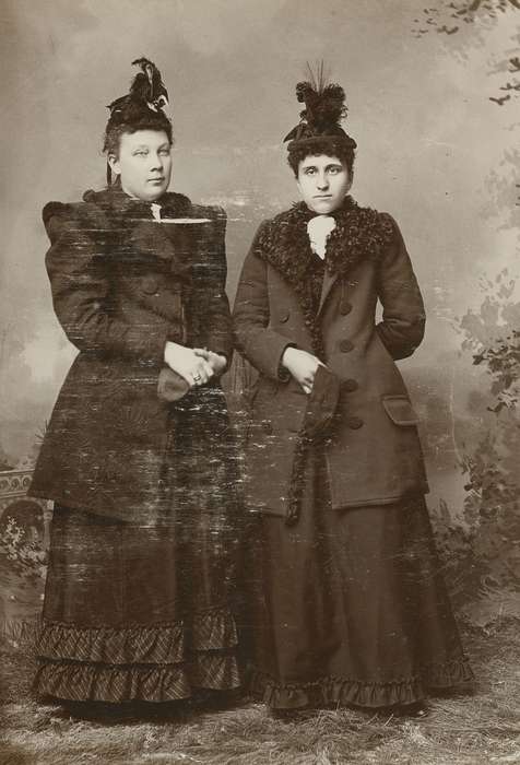 Portraits - Group, hats, ruffles, Iowa, Lake Mills, IA, winter coat, Olsson, Ann and Jons, painted backdrop, women, history of Iowa, cabinet photo, feathers, Iowa History