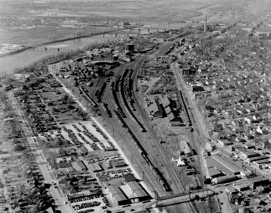 des moines river, Iowa, Ottumwa, IA, train car, Train Stations, Lakes, Rivers, and Streams, Aerial Shots, Lemberger, LeAnn, Cities and Towns, train track, bridge, history of Iowa, Iowa History