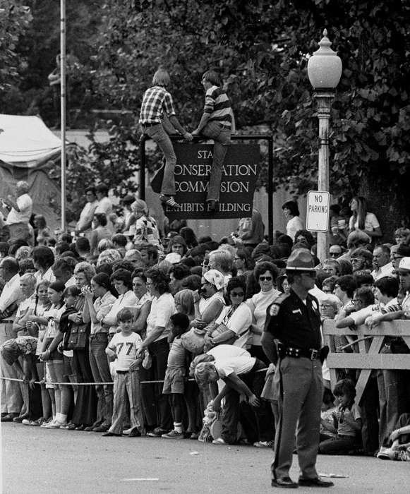 police, Fairs and Festivals, street light, Lemberger, LeAnn, history of Iowa, iowa state fair, crowd, Iowa, Families, sign, Des Moines, IA, Children, Iowa History