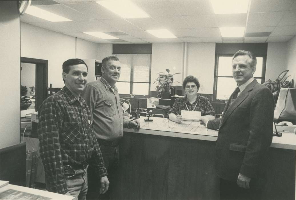 office, large group picture, Waverly Public Library, Iowa, history of Iowa, Iowa History, Waverly, IA, Portraits - Group