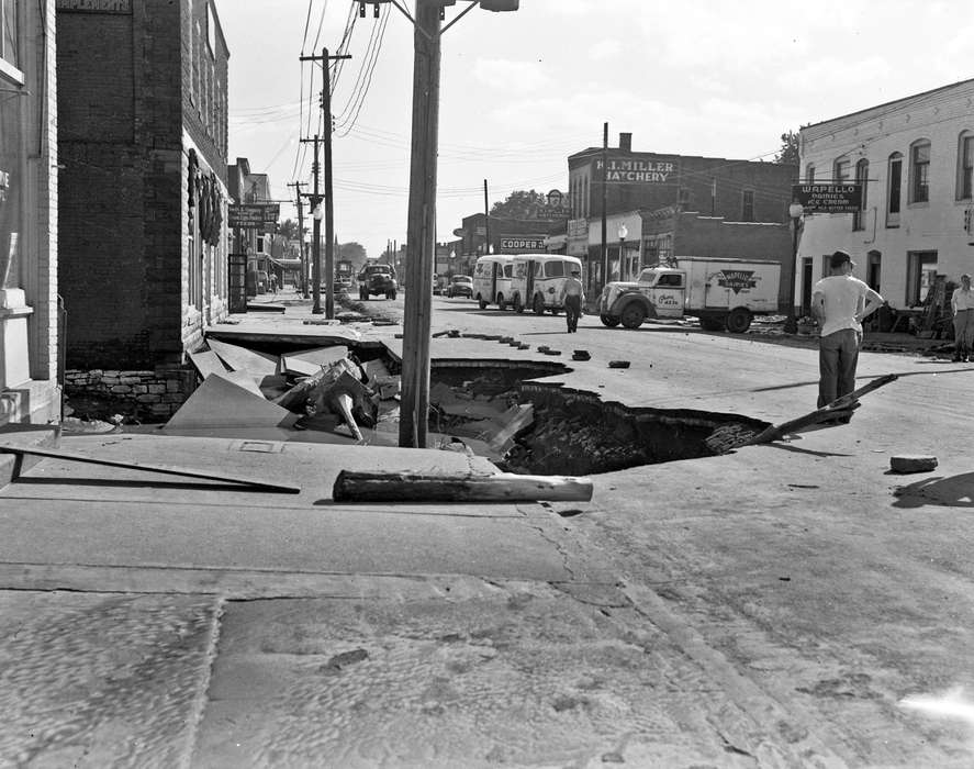 Cities and Towns, Iowa History, Iowa, Floods, Lemberger, LeAnn, Ottumwa, IA, flood aftermath, history of Iowa