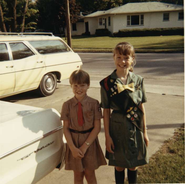 Portraits - Group, Goplerud, Lynda, history of Iowa, Iowa History, Iowa City, IA, Motorized Vehicles, girl scout, station wagon, driveway, brownie, Iowa, Children, Labor and Occupations