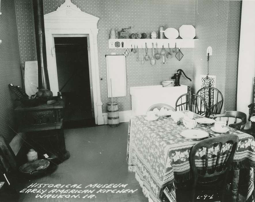 table, Waukon, IA, history of Iowa, kitchen, Iowa History, museum, stove, Iowa, Palczewski, Catherine, Homes