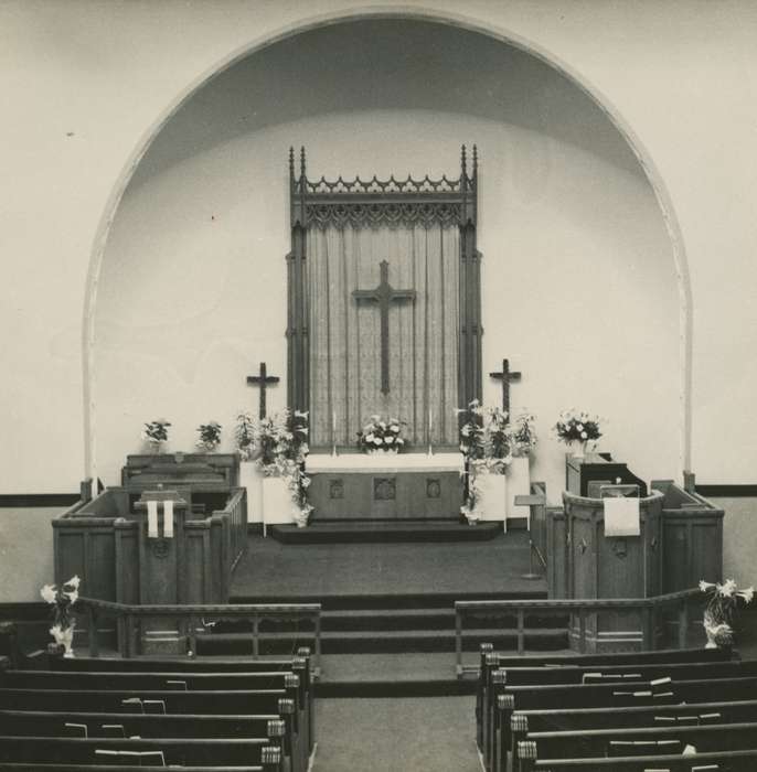 cross, Iowa, flowers, Religion, sanctuary, Centerville, IA, Stater, Connie, Religious Structures, history of Iowa, pews, Iowa History