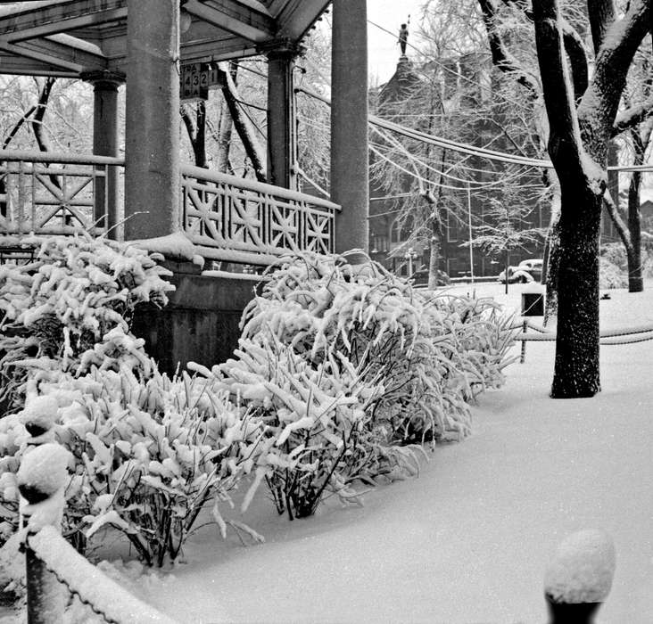 Ottumwa, IA, history of Iowa, Lemberger, LeAnn, snow, Main Streets & Town Squares, Iowa, Cities and Towns, gazebo, Entertainment, Iowa History, Winter