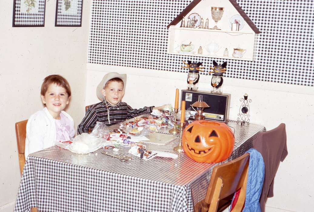 history of Iowa, Iowa History, halloween, Holidays, candy, Iowa, Zischke, Ward, costumes, USA, Food and Meals, Children