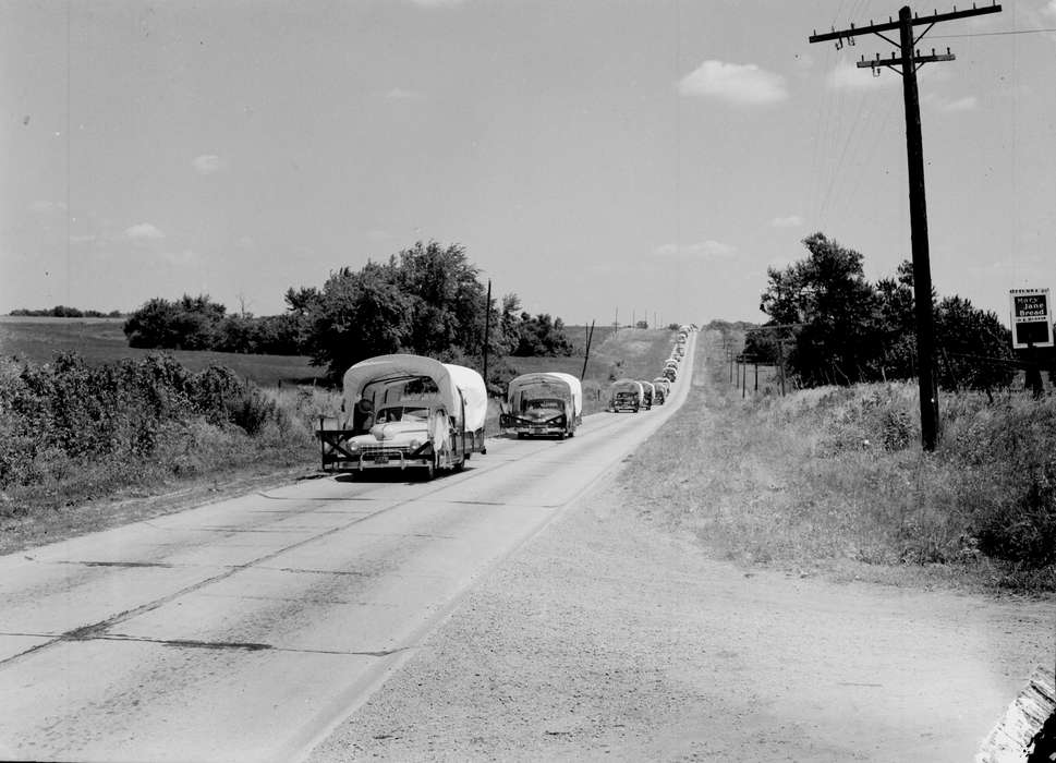 history of Iowa, Iowa History, parade, Motorized Vehicles, car, Fairs and Festivals, wagon, mormon, Iowa, Lemberger, LeAnn, Centerville, IA
