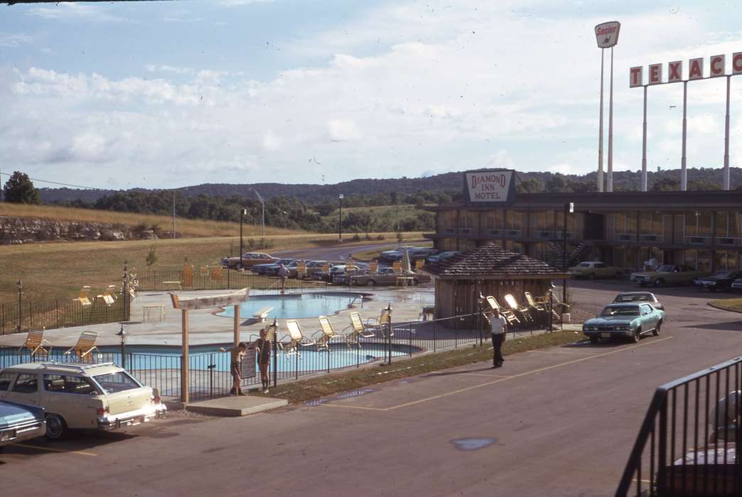 Iowa History, Iowa, Zischke, Ward, USA, swimming pool, Travel, motel, history of Iowa