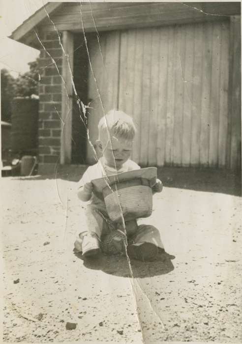 Radcliffe, IA, Iowa History, history of Iowa, Newhall, Rich and Sue, Iowa, Children, hat
