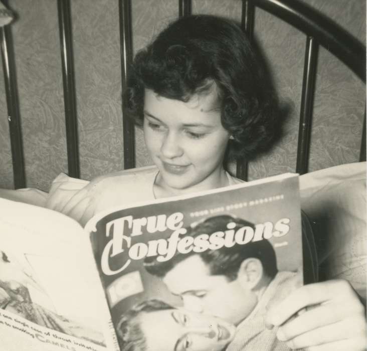 Leisure, Thorson, Kent, history of Iowa, magazine, IA, Iowa History, Iowa, correct date needed, reading
