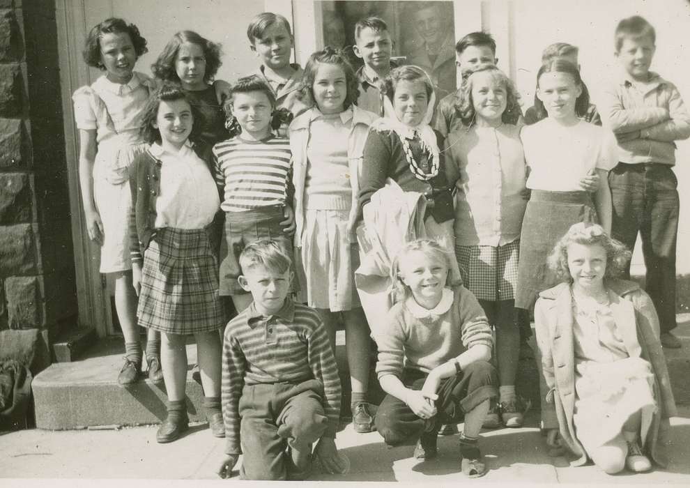 Portraits - Group, history of Iowa, Iowa History, Hampton, IA, Beach, Rosemary, Iowa, Schools and Education, Children