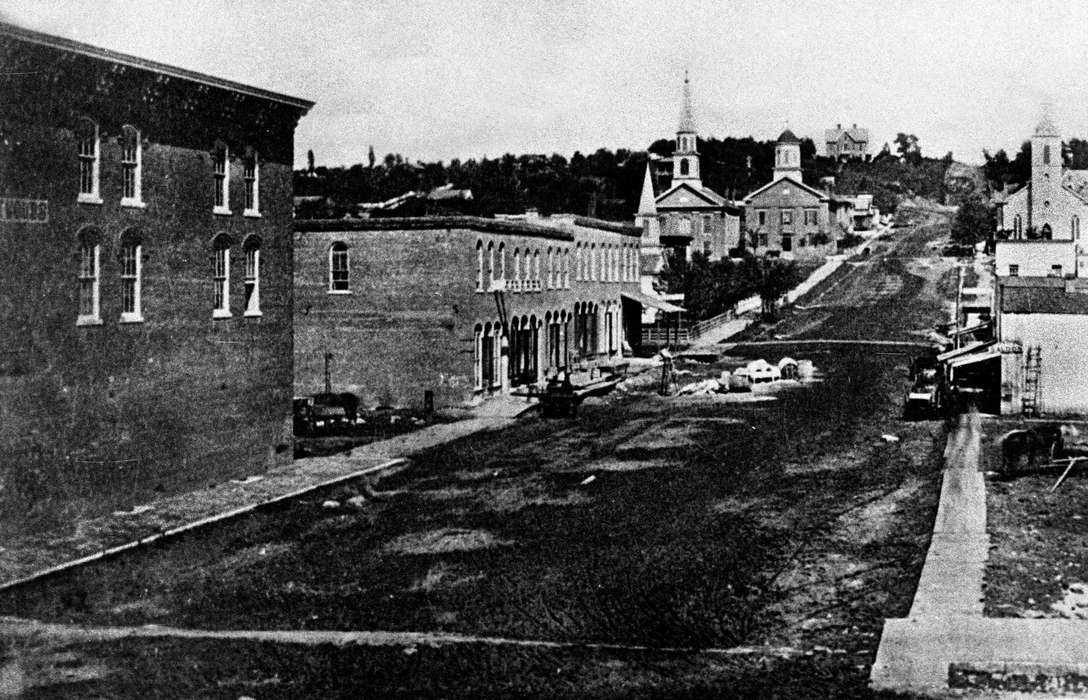 Iowa, dirt street, hill, road, government building, Lemberger, LeAnn, Cities and Towns, Ottumwa, IA, history of Iowa, courthouse, Iowa History