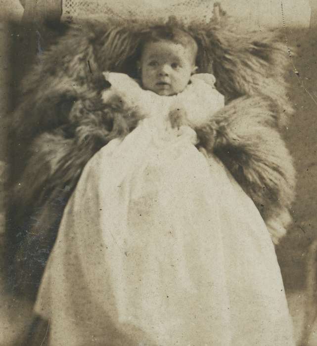 baby, fur, Parkersburg, IA, Iowa, Neymeyer, Robert, Children, Portraits - Individual, dress, history of Iowa, Iowa History