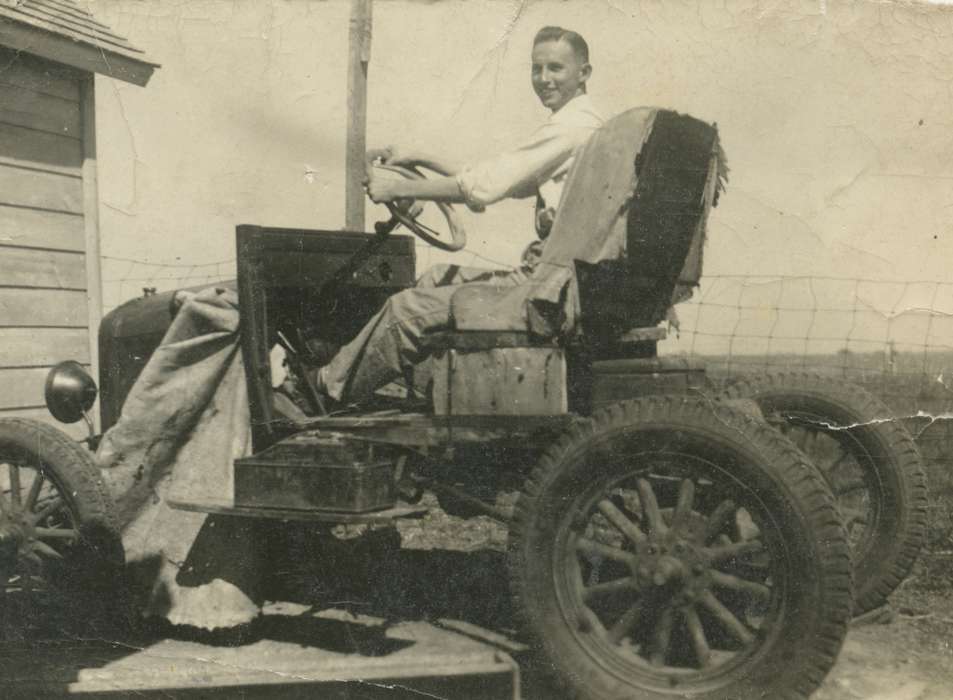 history of Iowa, Iowa History, IA, Zimmerman, Sandi, Motorized Vehicles, car, Iowa, Farms, Portraits - Individual
