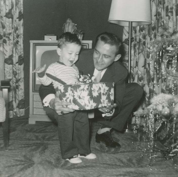 present, father, Iowa History, Holidays, Children, Iowa, christmas, curtain, son, tinsel, West Union, IA, history of Iowa, Homes, living room, Fink-Bowman, Janna