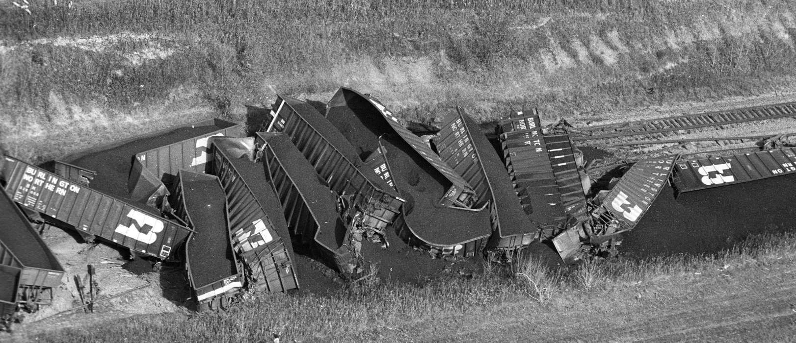 train crash, history of Iowa, Iowa History, Ottumwa, IA, coal, Wrecks, Businesses and Factories, accident, derailment, Iowa, rail car, Lemberger, LeAnn, train, disaster