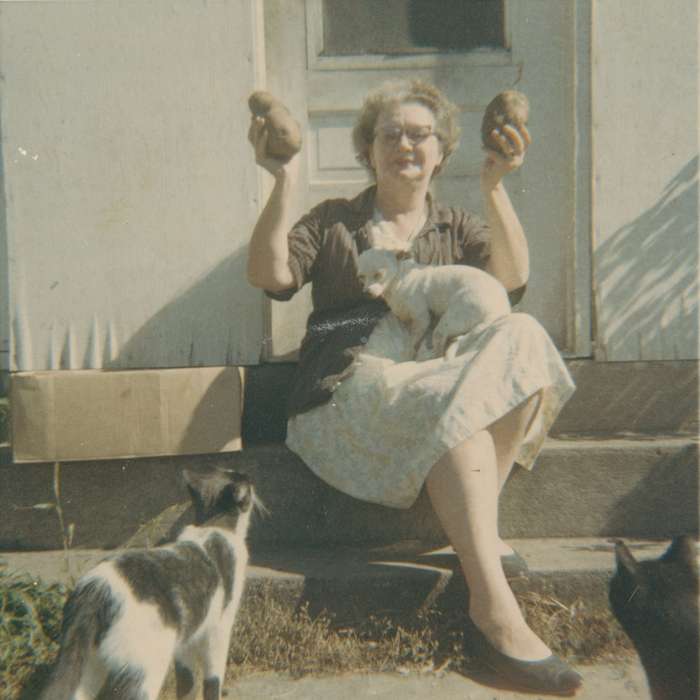 cat, Crisman, Hannah, history of Iowa, Iowa History, IA, potatoes, Iowa, Homes, Food and Meals, dog, Portraits - Individual
