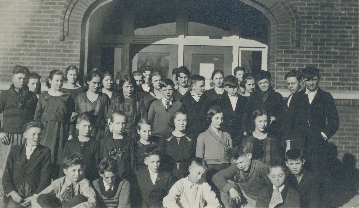 Portraits - Group, kids, history of Iowa, Iowa History, IA, University of Northern Iowa Museum, collar, Iowa, Schools and Education, door