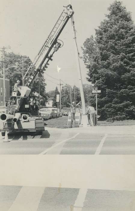 Iowa History, Iowa, Waverly Public Library, construction materials, Labor and Occupations, construction crew, Waverly, IA, history of Iowa, construction