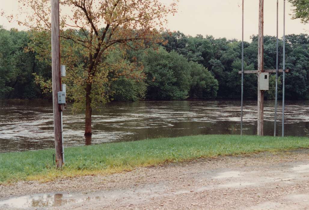 Floods, history of Iowa, Iowa, Lakes, Rivers, and Streams, Merck, Linda, Central City, IA, river, Iowa History, telephone pole