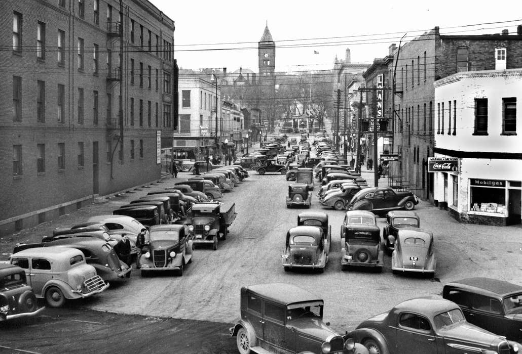 history of Iowa, Iowa History, Ottumwa, IA, Lemberger, LeAnn, Motorized Vehicles, car, Iowa, Cities and Towns