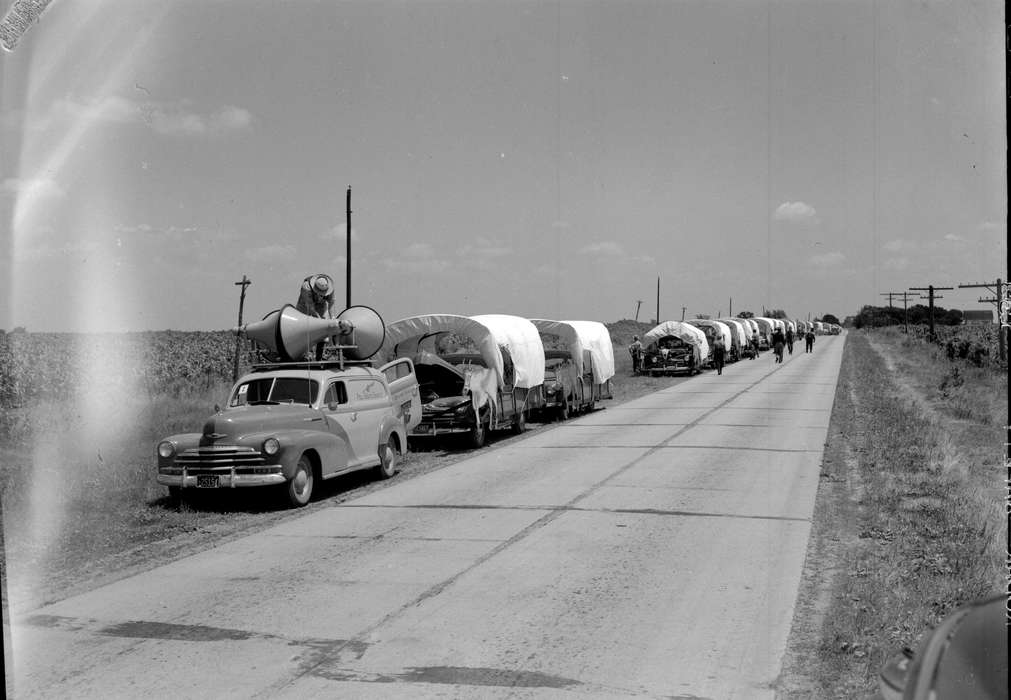 history of Iowa, Iowa History, parade, Motorized Vehicles, car, Fairs and Festivals, wagon, mormon, Iowa, Lemberger, LeAnn, Centerville, IA