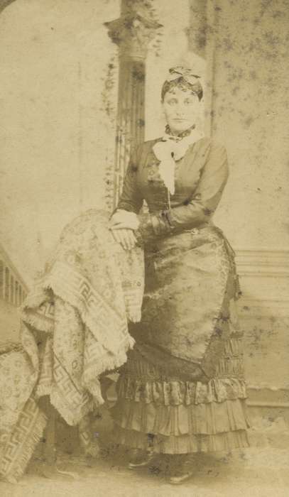collared dresses, ruffles, Boone, IA, history of Iowa, Iowa History, woman, ribbon, Olsson, Ann and Jons, Iowa, painted backdrop, carte de visite, Portraits - Individual