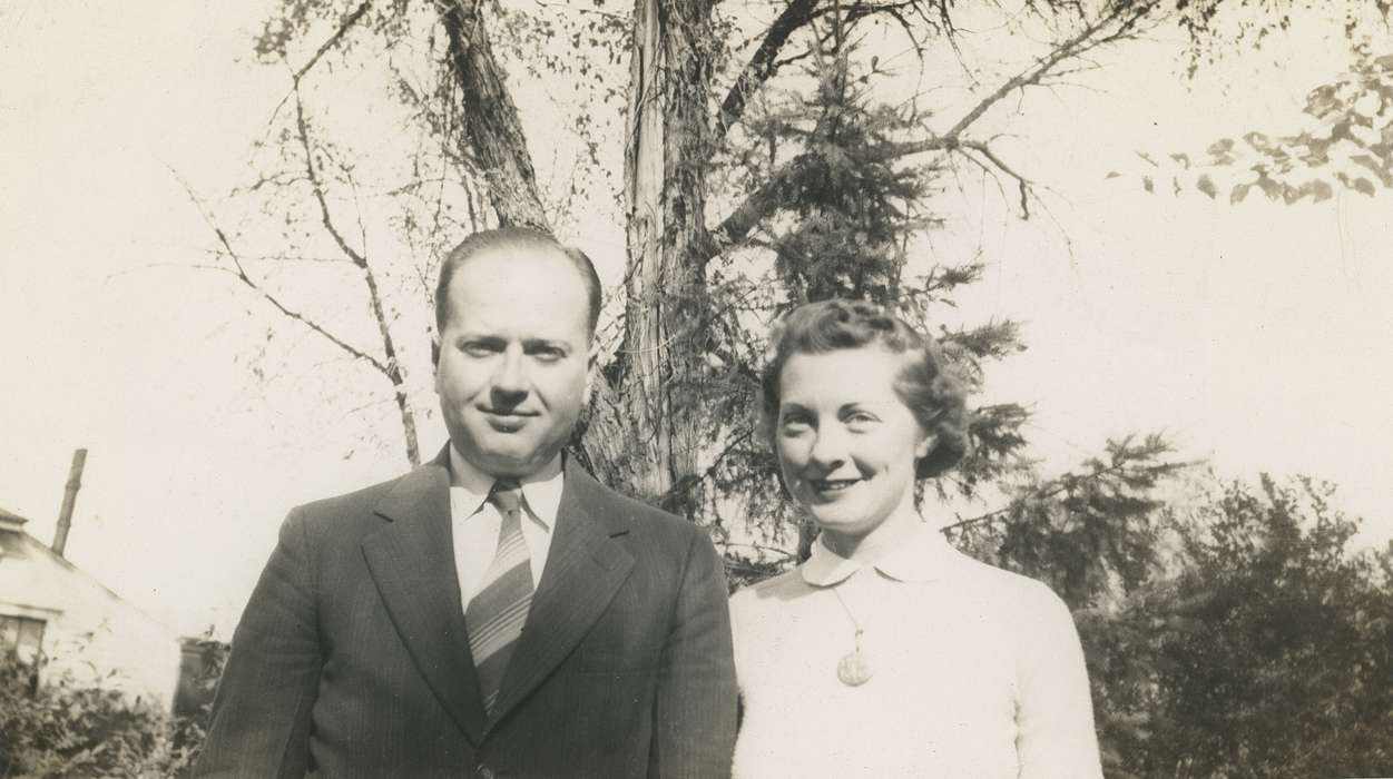 Portraits - Group, history of Iowa, Iowa, Iowa History, Parkersburg, IA, Neymeyer, Robert, tie
