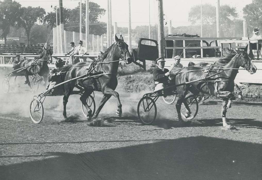 history of Iowa, Iowa History, Entertainment, fans, Animals, Waverly, IA, horse racing, Iowa, dirt track, correct date needed, Waverly Public Library, jockey, horse race