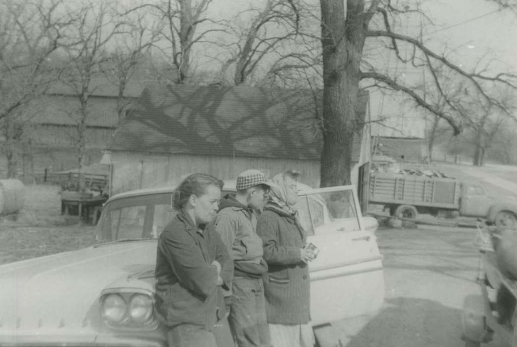 Portraits - Group, history of Iowa, Iowa History, automobile, Motorized Vehicles, Iowa, Cedar Rapids, IA, Vislisel, Dorothy