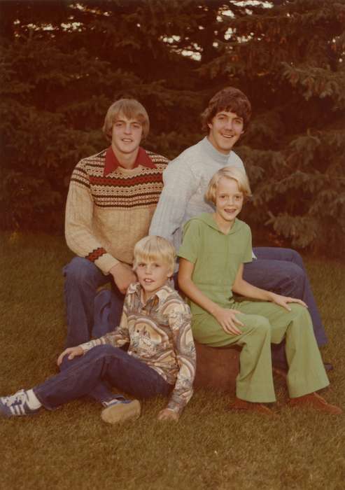 Portraits - Group, history of Iowa, Iowa History, IA, Daniels, Kennedy, girl, Iowa, boy, Children, pantsuit