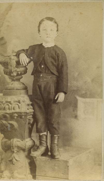 boy, carte de visite, Iowa, high buttoned shoes, Iowa History, Children, jacket, Olsson, Ann and Jons, Portraits - Individual, knickers, Independence, IA, painted backdrop, history of Iowa, suit, collar