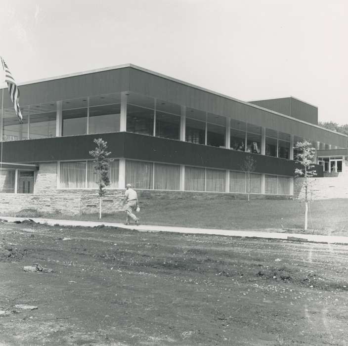 Cities and Towns, dirt street, building exterior, building, Iowa History, Waverly Public Library, Iowa, history of Iowa, IA