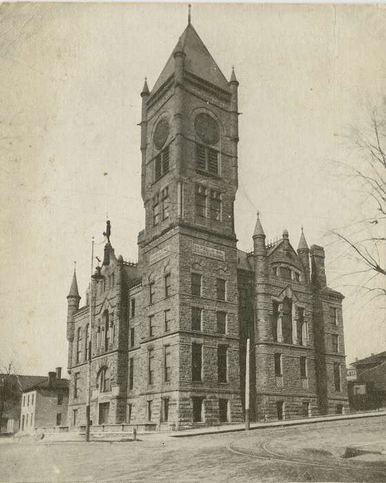 history of Iowa, Main Streets & Town Squares, Iowa, Dean, Shirley, Cities and Towns, Wapello, IA, courthouse, Iowa History